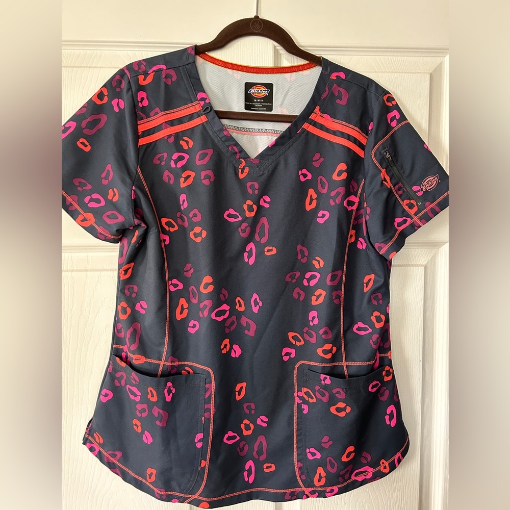 Dickies Scrub Top